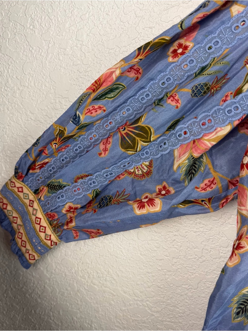 Farm Rio | Super Bloom Tapestry Blouse New - Picture 4 of 11